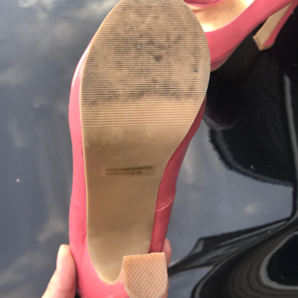 Heels - Picture 6 of 6